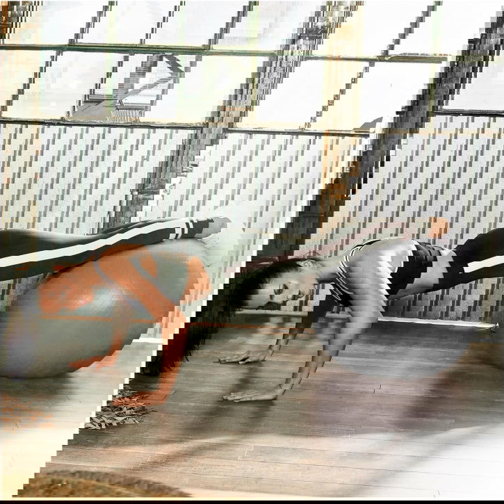 Gorilla Sports Fitnessbal Grijs 65 cm incl. pomp