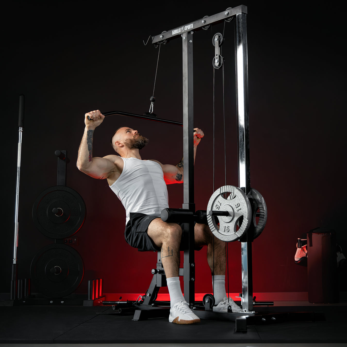 Lat pulley station wit