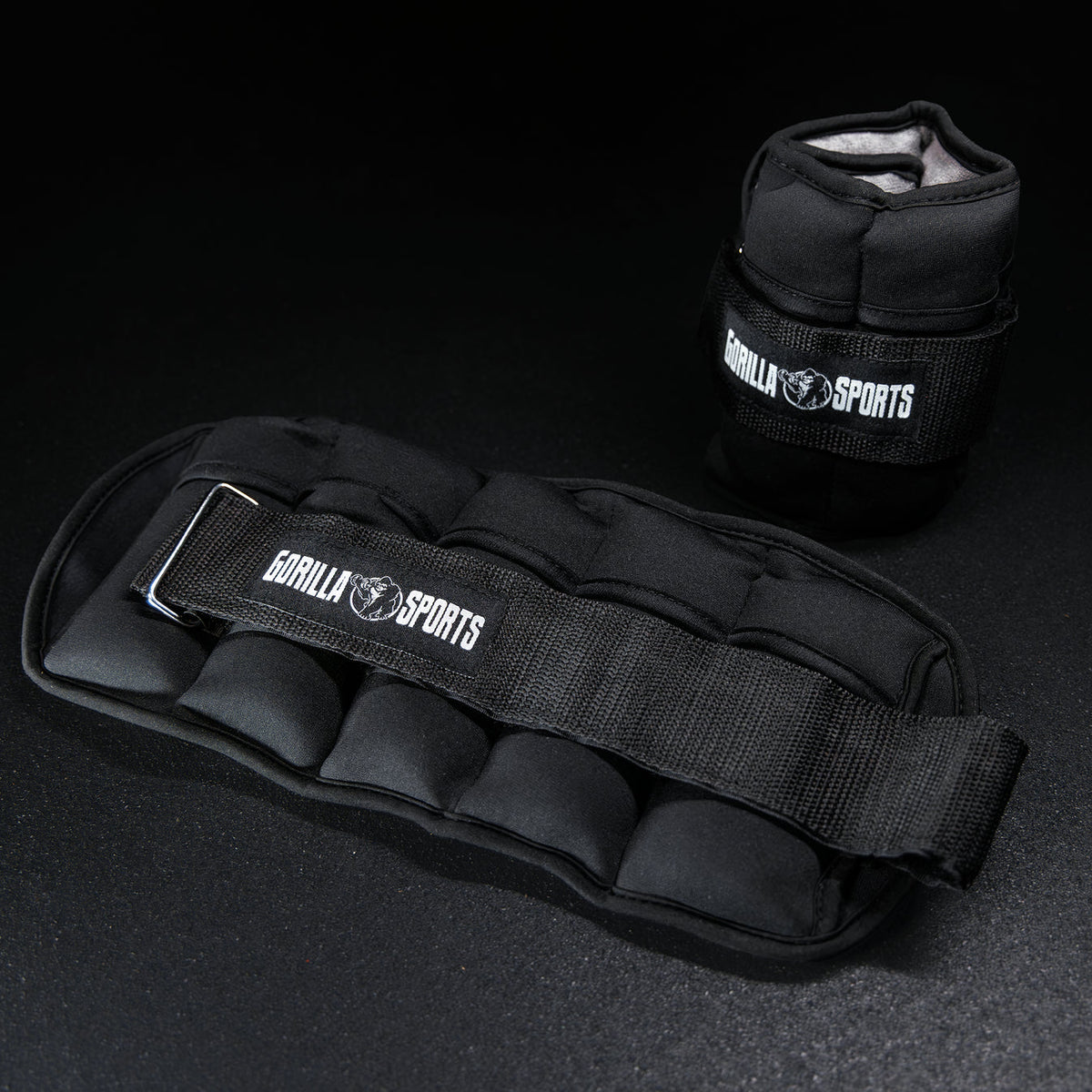 Adjustable ankle or wrist weights 0.45 - 2.25 kg Black