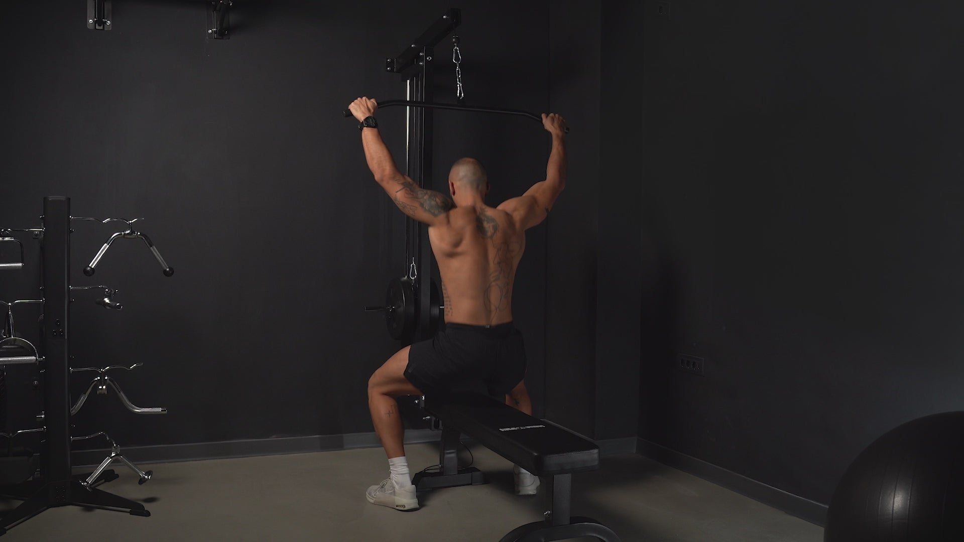 Lat Pulley Station Wandmontage 